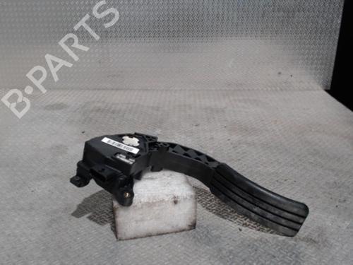 pedal-renault-trafic-iii-van-fg_-2014-38762115 main image
