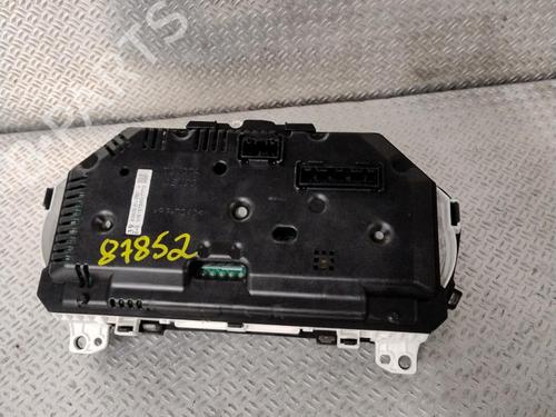 Used Instrument cluster TOYOTA YARIS (_P13_) 1.5 Hybrid (NHP130_, NHP130) (101 hp) 26015358