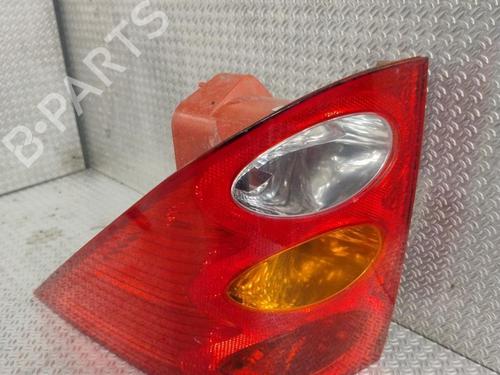 right-taillight-peugeot-1007-km_-2005-30047282 main image