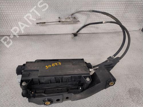 electric-handbrake-renault-scenic-ii-jm01_-2003-2004-2005-2006-2007-2008-2009-2010-36543686 main image