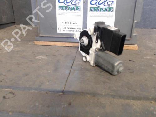 Used Rear right seatbelt SEAT LEON (1M1) 1.9 TDI (90 hp) 24069341