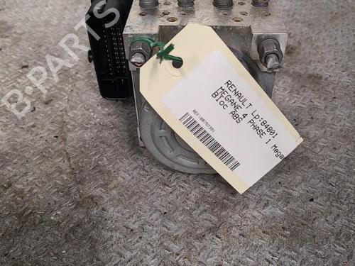 Used ABS pump RENAULT MEGANE IV Hatchback (B9A/M/N_) 1.5 dCi 110 (B9A3) (110 hp) 30484414