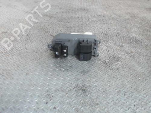 Used Left front window switch TOYOTA YARIS (_P13_) [2010-2020]  24074256