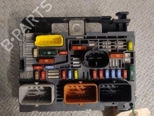 Used Fuse box Fuse box 36849644 36849644