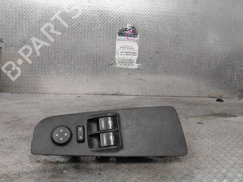 Used Left front window switch FIAT GRANDE PUNTO (199_) 1.3 D Multijet (75 hp) 24096514