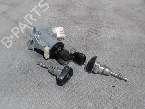 Used Ignition barrel TOYOTA YARIS (_P9_) 1.0 VVT-i (KSP90_, KSP90R) (69 hp) 24092947