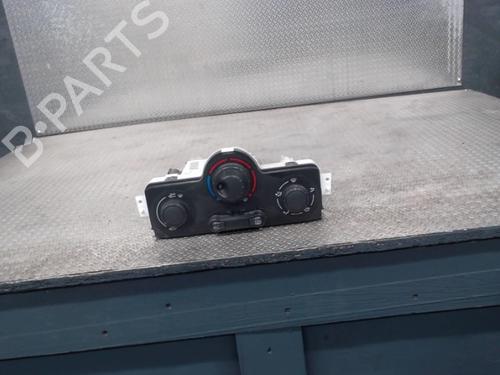 Used Climate control Climate control RENAULT MEGANE II (BM0/1_, CM0/1_) 1.5 dCi (BM02, BM13, BM2A, CM02, CM13) (101 hp) 24078123 24078123