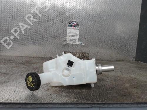Used Brake master cylinder Brake master cylinder RENAULT CAPTUR II (HF_) 1.0 TCe 90 ECO-G (HFM6) (91 hp) 24088821 24088821
