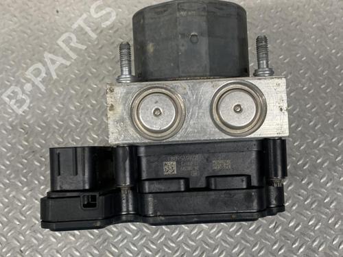 Used ABS pump PEUGEOT 308 II (LB_, LP_, LW_, LH_, L3_) 1.6 THP 125 (125 hp) 30740344