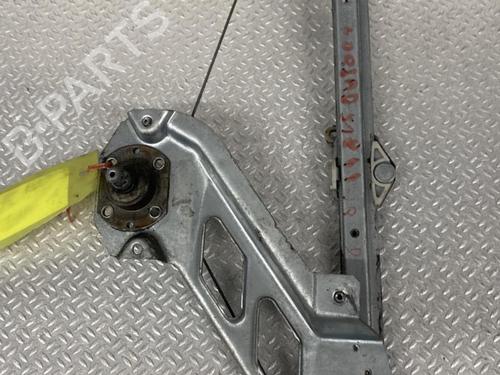 Used Rear right window mechanism Rear right window mechanism OPEL CORSA B (S93) 1.2 i (F08, F68, M68) (45 hp) 24062708 24062708