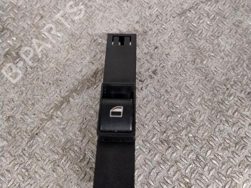 Used Left front window switch Left front window switch BMW 3 Compact (E46) 318 td (115 hp) 33188038 33188038