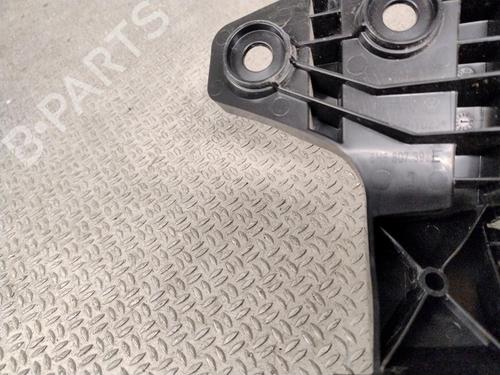 stossstangenhalter-hinten-vw-golf-viii-cd1-da1-2019-31284109 main image