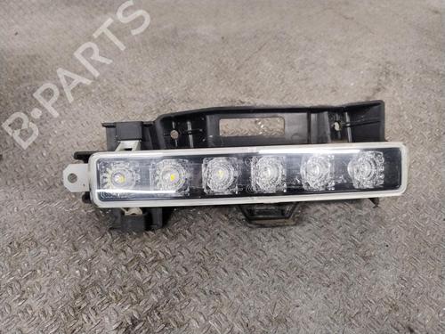 right-daytime-light-peugeot-108-2014-33031405 main image