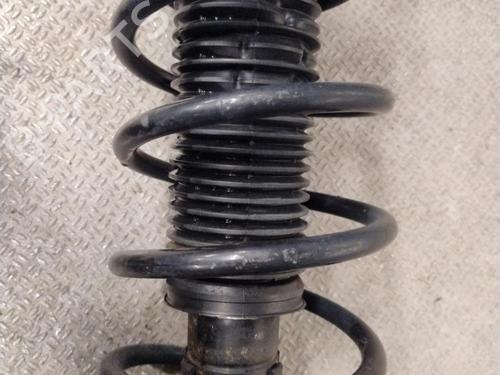 Used Right front shock absorber Right front shock absorber VW GOLF VI (5K1) 1.4 (80 hp) 32004803 32004803