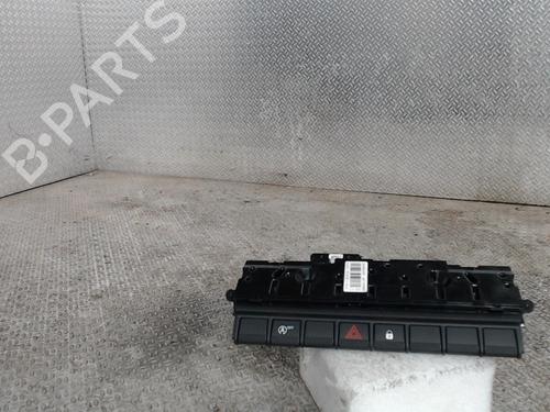 Advarselsbryter RENAULT CLIO V (B7_) 1.0 SCe 75 (B7M5) (72 hp) 24076599