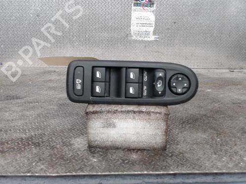 Used Left front window switch Left front window switch CITROËN C3 II (SC_) 1.4 (73 hp) 24093423 24093423