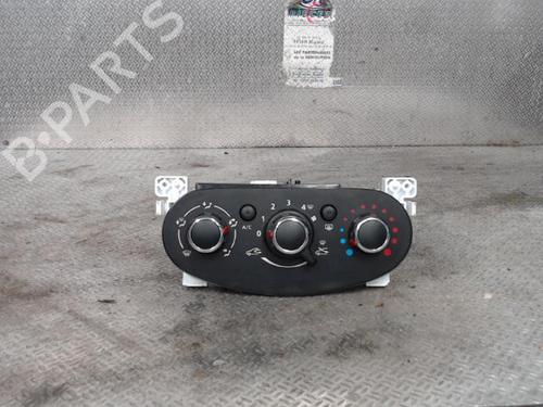 climate-control-dacia-sandero-ii-2012-24096726 main image