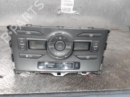 climate-control-toyota-auris-_e15_-2006-2007-2008-2009-2010-2011-2012-2013-24088789 main image