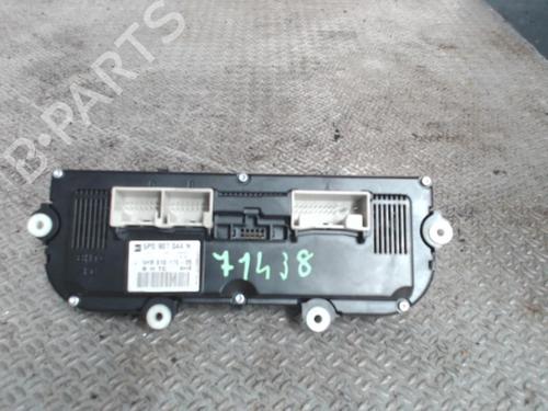 Used Climate control Climate control 24074025 24074025
