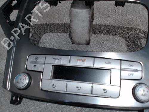 Used Climate control Climate control FORD MONDEO IV Saloon (BA7) 2.0 TDCi (140 hp) 24087602 24087602
