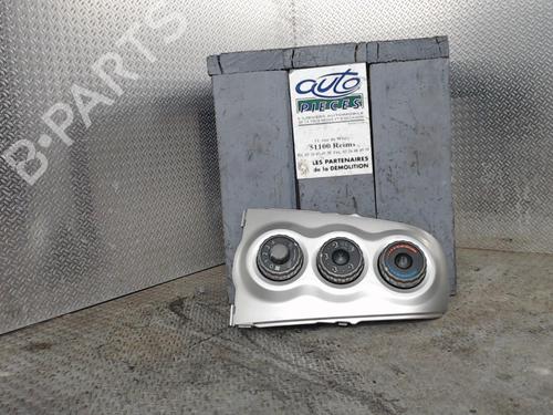 climate-control-toyota-yaris-_p9_-2005-2006-2007-2008-2009-2010-2011-2012-2013-2014-24079019 main image