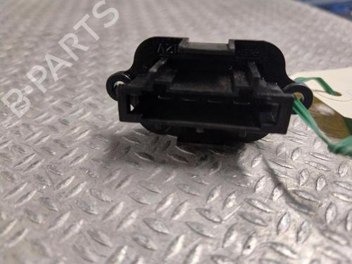 Używane Rezystor dmuchawy RENAULT TWINGO III (BCM_, BCA_) 0.9 TCe 90 (BCM9, BCM2) (90 hp) 30047317