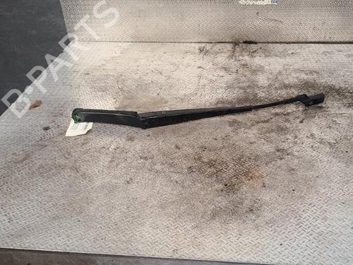 Vindrute viskerarm VW POLO VI (AW1, BZ1, AE1) 1.6 TDI (80 hp) 24099120