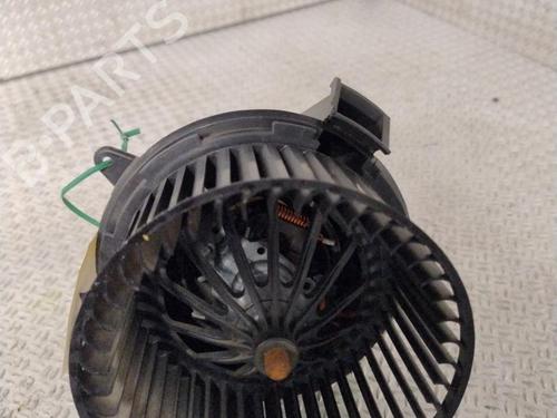 Heater blower motor CITROËN C4 CACTUS 1.2 VTi 82 | BP31302123M62 - Image 2