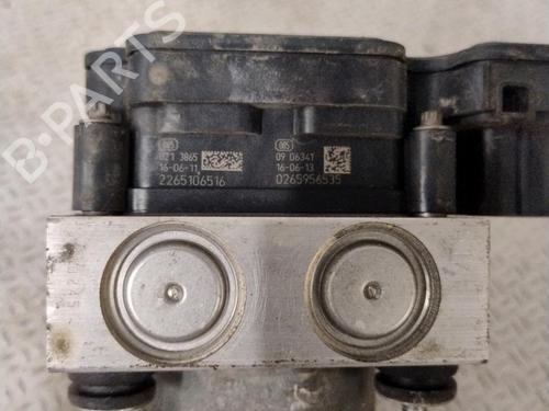 Used ABS pump RENAULT MASTER III Bus (JV) 2.3 dCi 110 FWD (JV0R, JV0W) (110 hp) 29818043