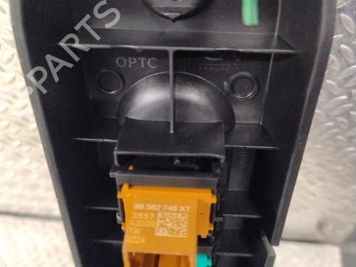 Used Steering wheel controls Steering wheel controls SUZUKI LIANA Hatchback 1.4 DDiS (90 hp) 36462138 36462138