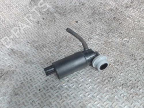 Used Washer pump TOYOTA COROLLA Verso (ZER_, ZZE12_, R1_) 2.2 D-4D (AUR10_, AUR10R) (136 hp) 24074060