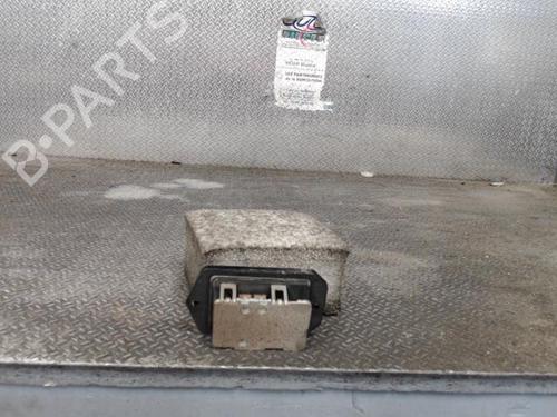 Used Heater resistor Heater resistor TOYOTA YARIS (_P1_) 1.4 D-4D (NLP10_, NLP10R) (75 hp) 24090890 24090890