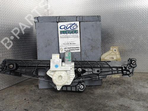 rudehejsemekanisme-ventre-foran-renault-captur-ii-hf_-2020-24079563 main image