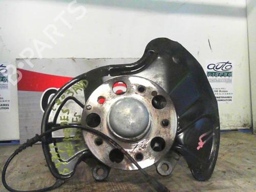 Used Right front steering knuckle Right front steering knuckle MERCEDES-BENZ C-CLASS (W203) C 200 CDI (203.004) (102 hp) 24067742 24067742
