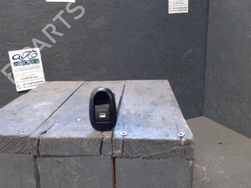 Used Right rear window switch CITROËN C3 I (FC_, FN_) 1.4 16V HDi (90 hp) 24068743