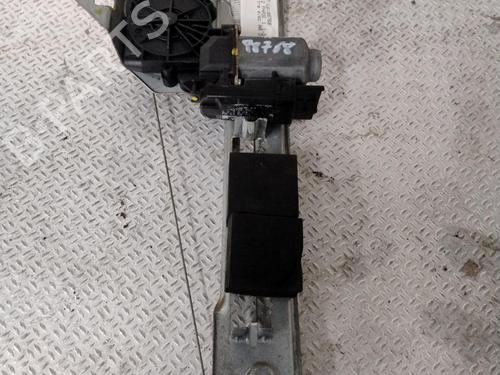 Rudehejsemekanisme Højre bagtil RENAULT MEGANE II (BM0/1_, CM0/1_) 1.5 dCi (BM0F, BM0T, BM2B, CM0F, CM0T) (82 hp) 28573105