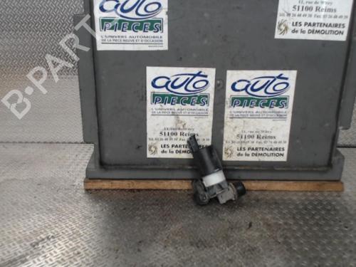 Sprinklervæskepumpe RENAULT MEGANE III Hatchback (BZ0/1_, B3_) 1.5 dCi (BZ09, BZ0D, BZ1W, BZ29, BZ14) (110 hp) 24069360