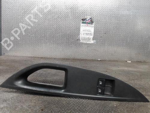 Used Left front window switch SEAT ALTEA (5P1) 1.9 TDI (105 hp) 24090040