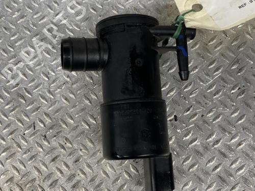 Washer pump RENAULT MASTER III Van (FV) 2.3 dCi 125 FWD (FV0C, FV0D, FV0G, FV0H, FV0J, FV0K,... | BP37038901E24 - Image 3