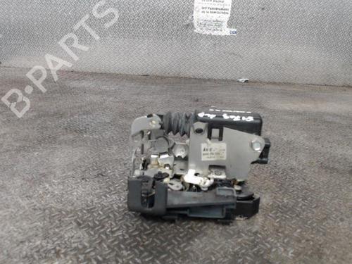 Højre fortil lås DACIA SANDERO 1.2 16V (75 hp) 24089766