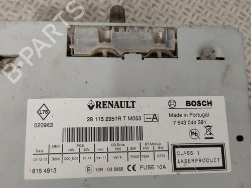 Used Radio RENAULT TRAFIC II Van (FL) 2.0 dCi 115 (FL01, FL0U) (114 hp) 27550828