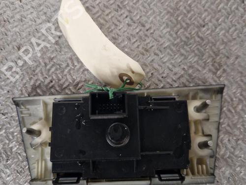 Commande de phare BMW 3 (E90) 320 d (177 hp) 24061565