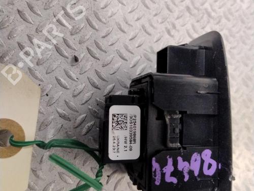 switch-renault-captur-ii-hf_-2020-28685263 main image