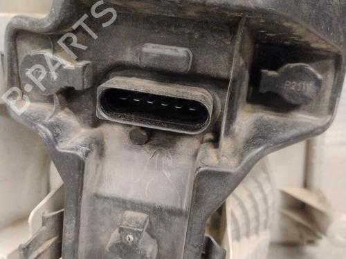 Feu arrière droit VW TOURAN (1T1, 1T2) 1.9 TDI (105 hp) 32075611