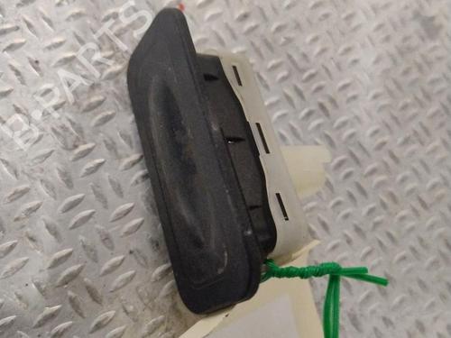 Used Tailgate handle RENAULT CLIO IV (BH_) 1.5 dCi 90 (90 hp) 28105679