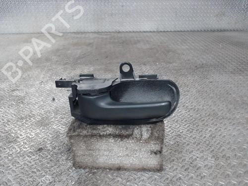 Højre bagtil invendig håndtag TOYOTA YARIS (_P1_) 1.4 D-4D (NLP10_, NLP10R) (75 hp) 24079355