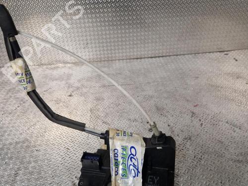 Used Rear right lock OPEL ZAFIRA A MPV (T98) 2.0 DTI 16V (F75) (101 hp) 24062698