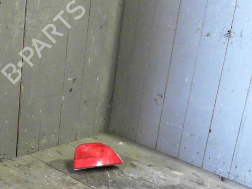 Feu de brouillard arrière FORD FOCUS I (DAW, DBW) 1.6 16V (100 hp) 24063440