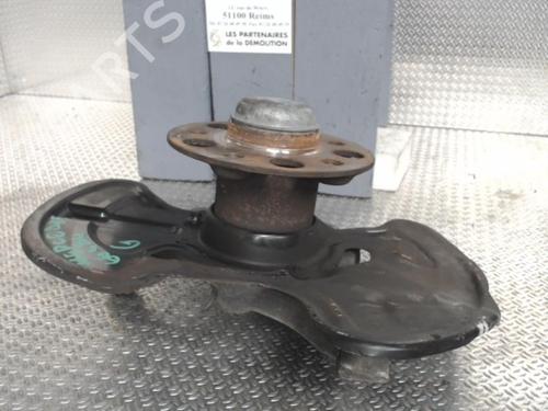 Used Right front steering knuckle Right front steering knuckle MERCEDES-BENZ C-CLASS (W204) C 180 CDI (204.000) (120 hp) 24070997 24070997