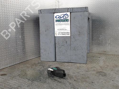 Used Washer pump Washer pump RENAULT KANGOO / GRAND KANGOO II (KW0/1_) 1.5 dCi 90 (KW05, KW08, KW0G, KW11) (90 hp) 37596085 37596085